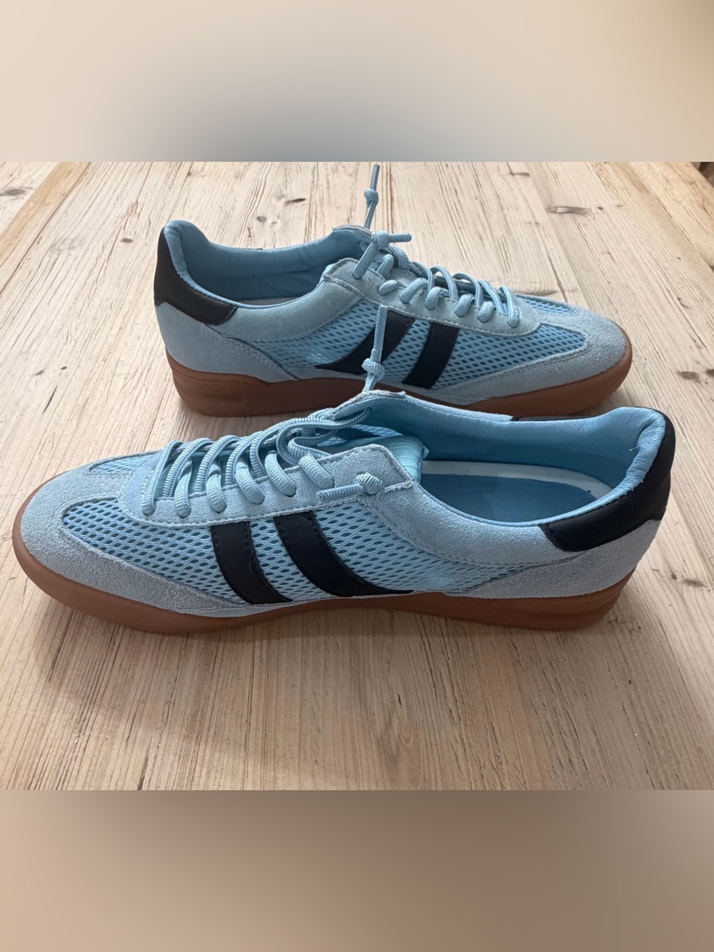 Steve Madden Tennis Shoes Size 8.5
